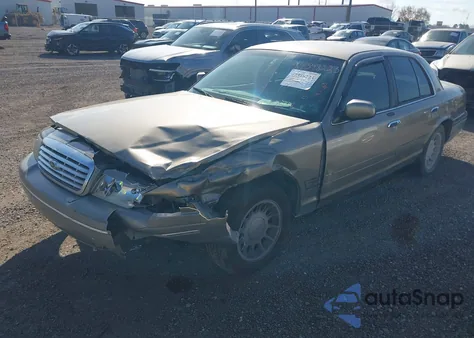 2001 Ford Crown Victoria Lx z USA, uszkodzony, nr VIN 2FAFP74W31X175980